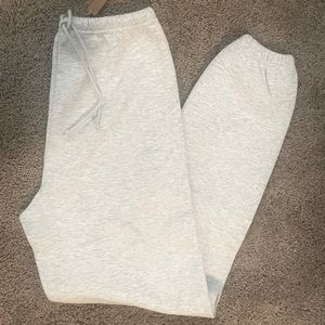 Skims cotton fleece joggers light Heather grey xxs nwt sold out